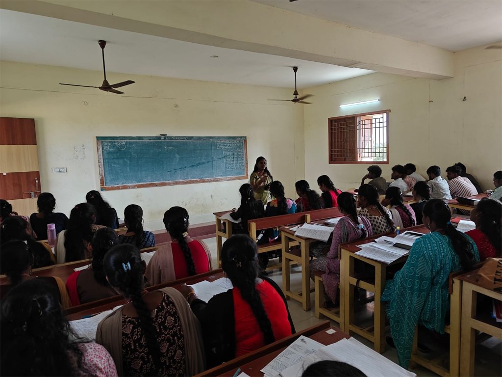 Interactive paramedical seminar for college students by VGIMS with practical healthcare learning