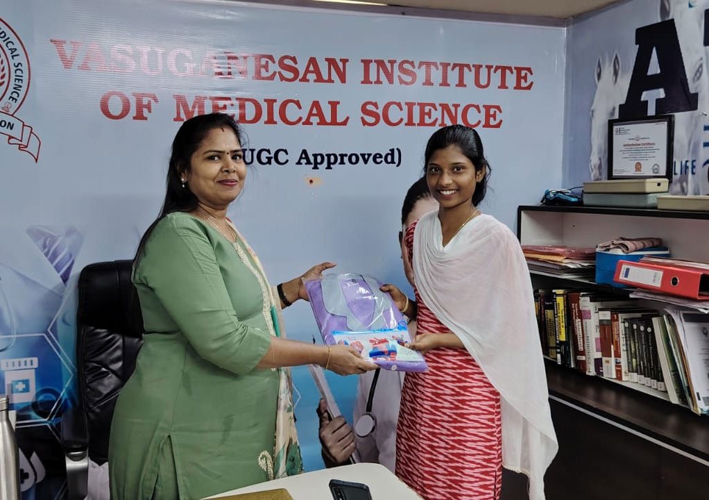 Free student kit distribution by VGIMS to support paramedical students