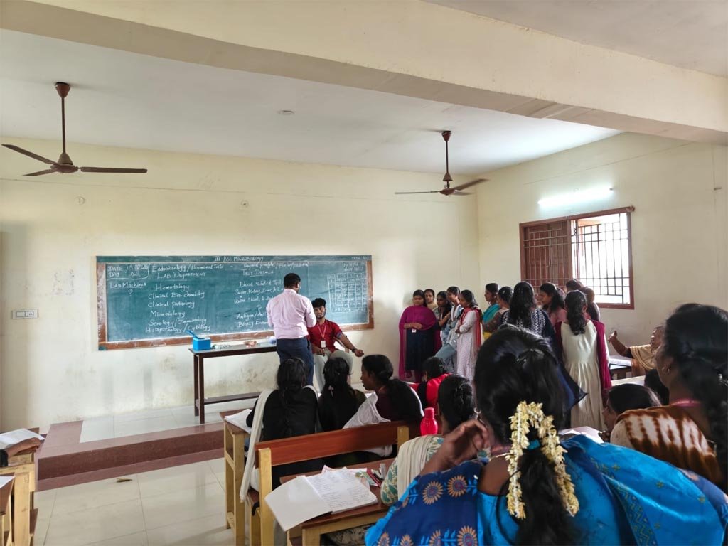 VGIMS conducting hands-on phlebotomy training for BSc students at Apollo Arts and Science College