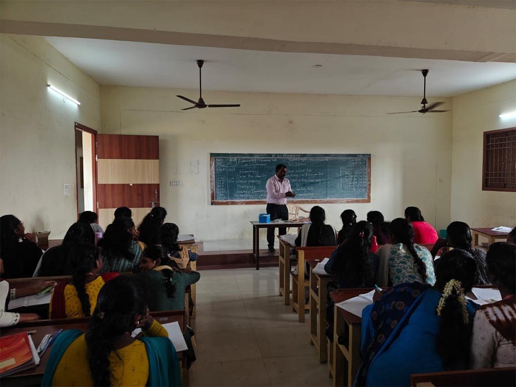 VGIMS conducting hands-on phlebotomy training for BSc students at Apollo Arts and Science College