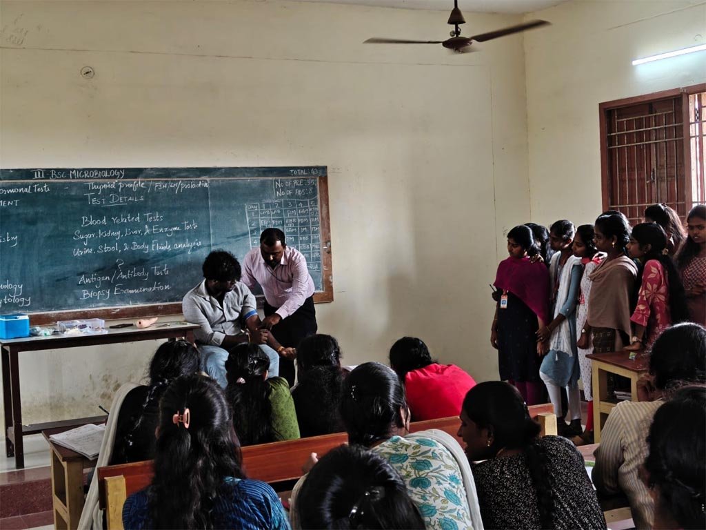VGIMS conducting hands-on phlebotomy training for BSc students at Apollo Arts and Science College