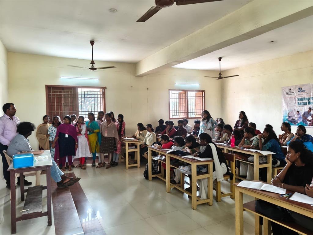 VGIMS conducting hands-on phlebotomy training for BSc students at Apollo Arts and Science College