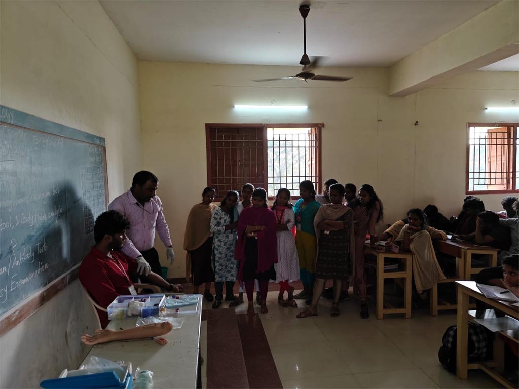 VGIMS conducting hands-on phlebotomy training for BSc students at Apollo Arts and Science College